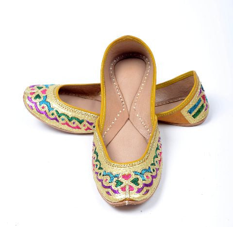 Yellow Embroidered Jutti