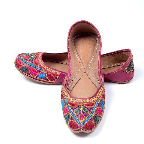 Pink Embroidered Jutti